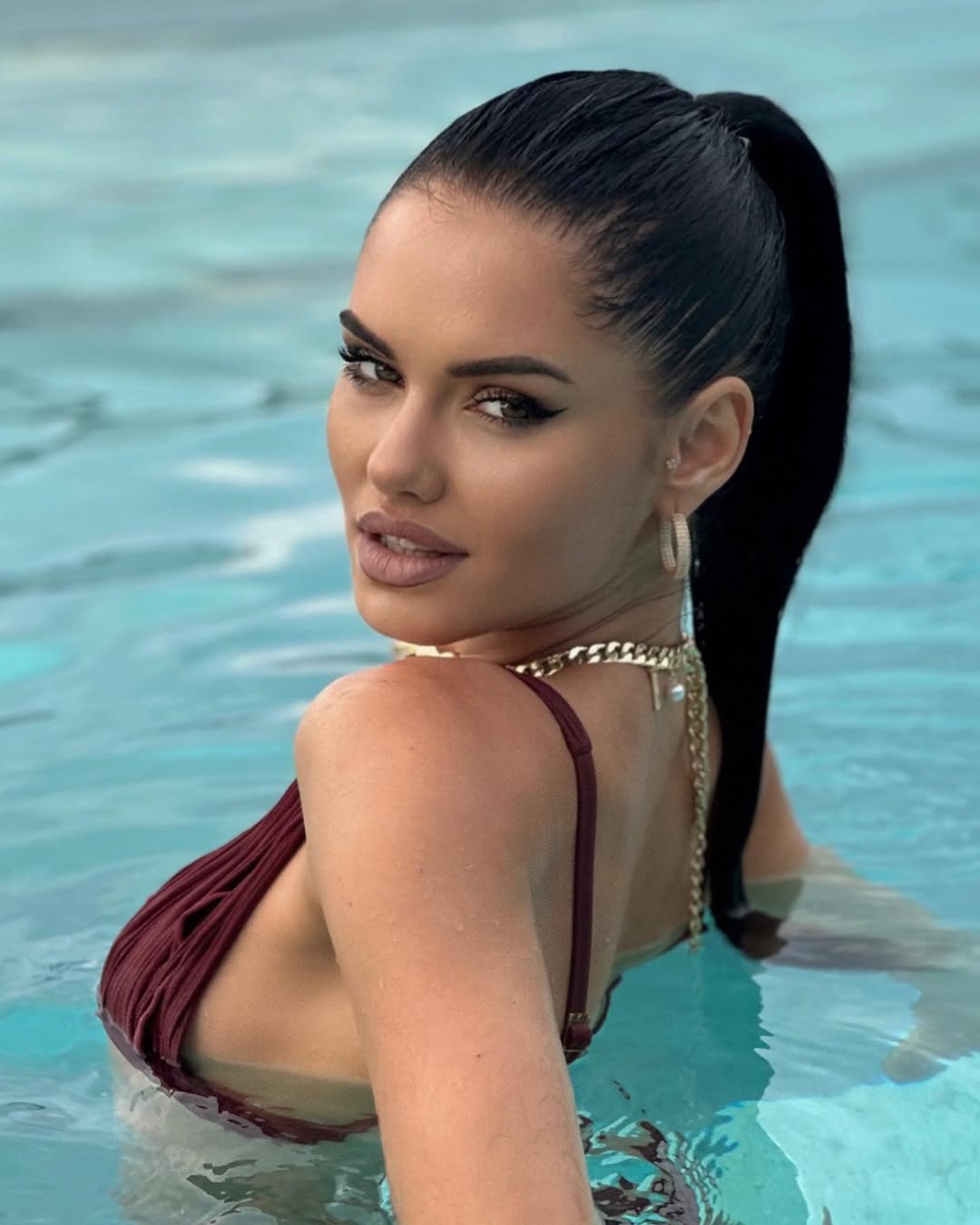 REAL WOMAN ACC l РЕАЛЬНЫЙ ЖЕНСКИЙ АКК