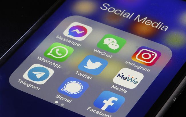 В Непале заблокировали десятки соцсетей, включая Facebook и YouTube