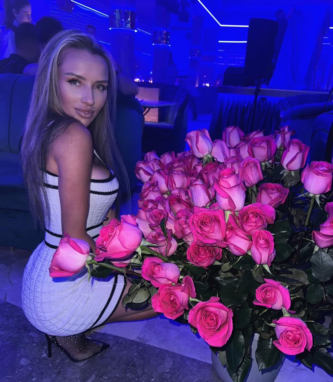 REAL WOMAN ACC l OLD ACC 2023 YEAR WITH REGULAR POSTS