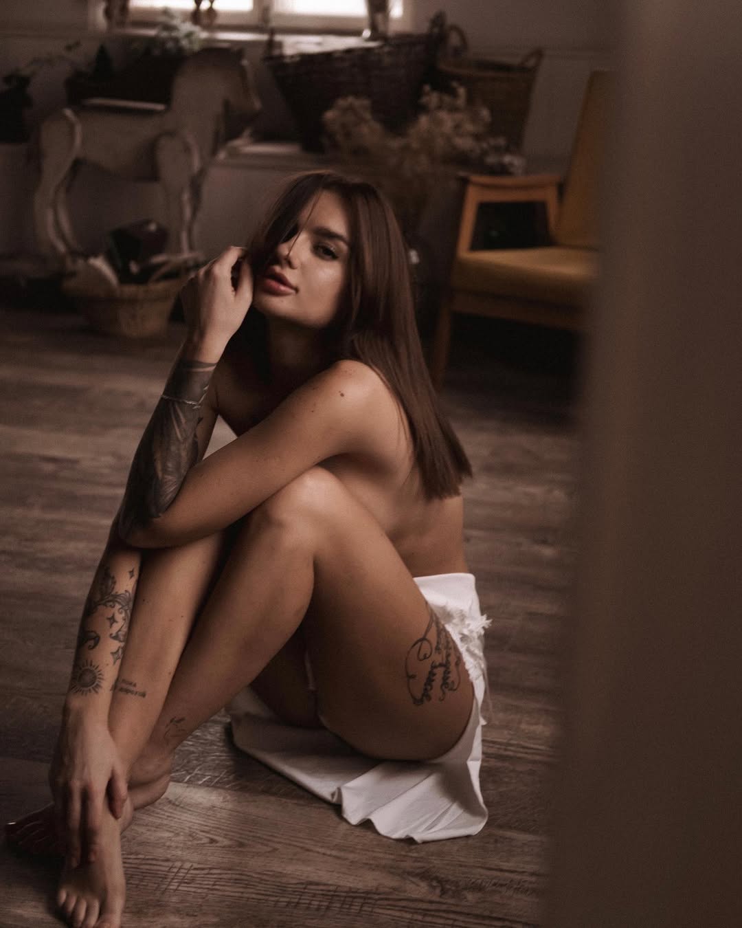 REAL WOMAN ACC l POSTS IN DIFFERENT DAYS