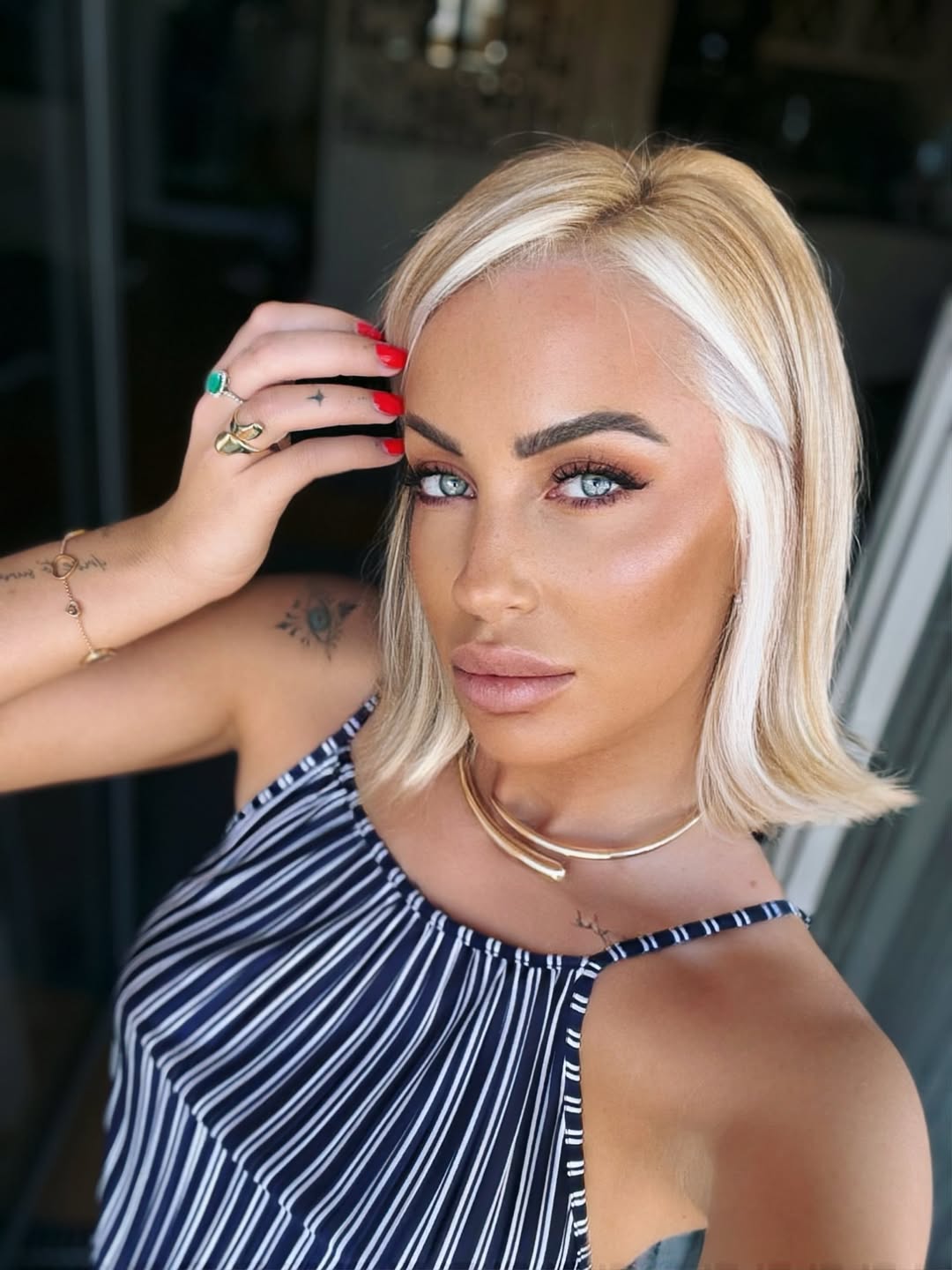 REAL WOMAN ACC l POSTS IN DIFFERENT DAYS