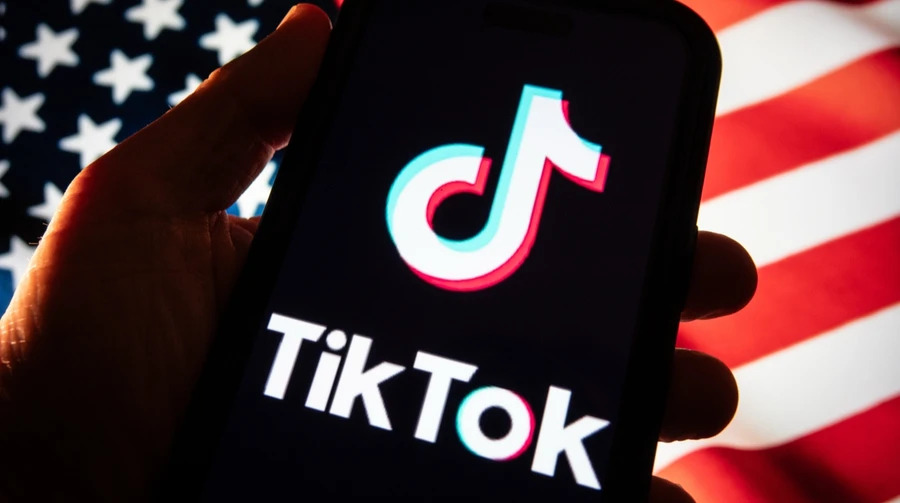 TikTok підписав угоду про продаж американського бізнесу