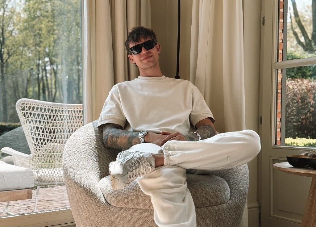 Мужской аккаунт реального человека 2022 года| + meta verif  