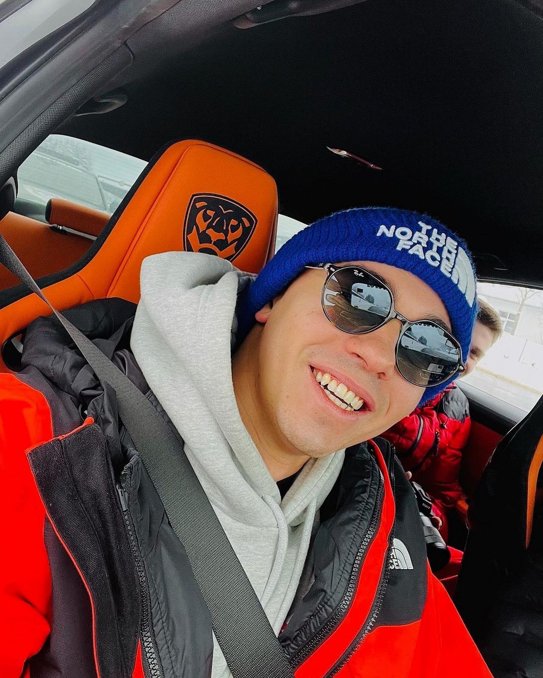 РЕАЛЬНЫЙ МУЖСКОЙ АКК С ПРОБНЫМ РЕЖИМОМ