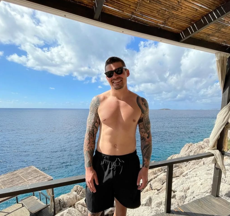 Мужской аккаунт реального человека 2019 года| + ГАРАНТИЯ +  