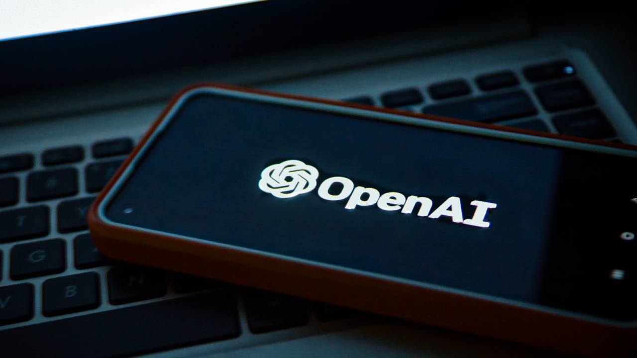 Социальная сеть без ботов: что известно о новом проекте OpenAI
