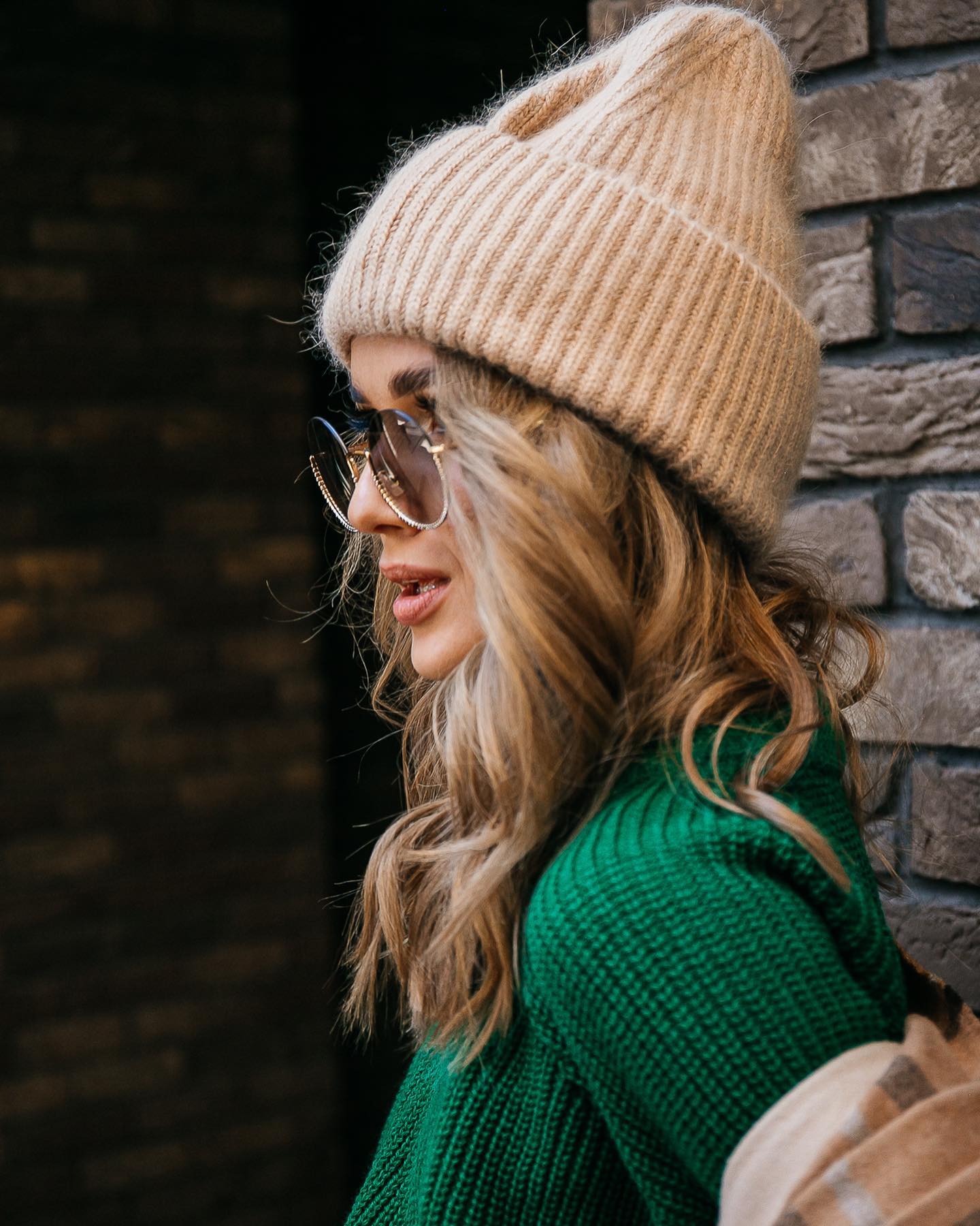 REAL WOMAN ACC l POSTS IN DIFFERENT DAYS