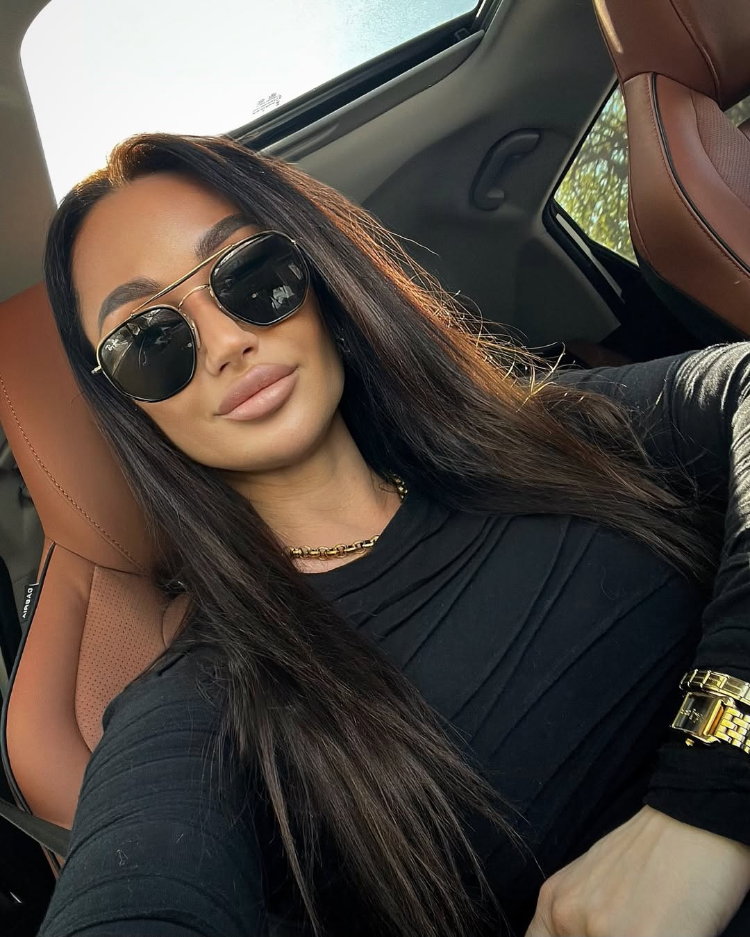 ACC WITH 50K FOLLOWERS 