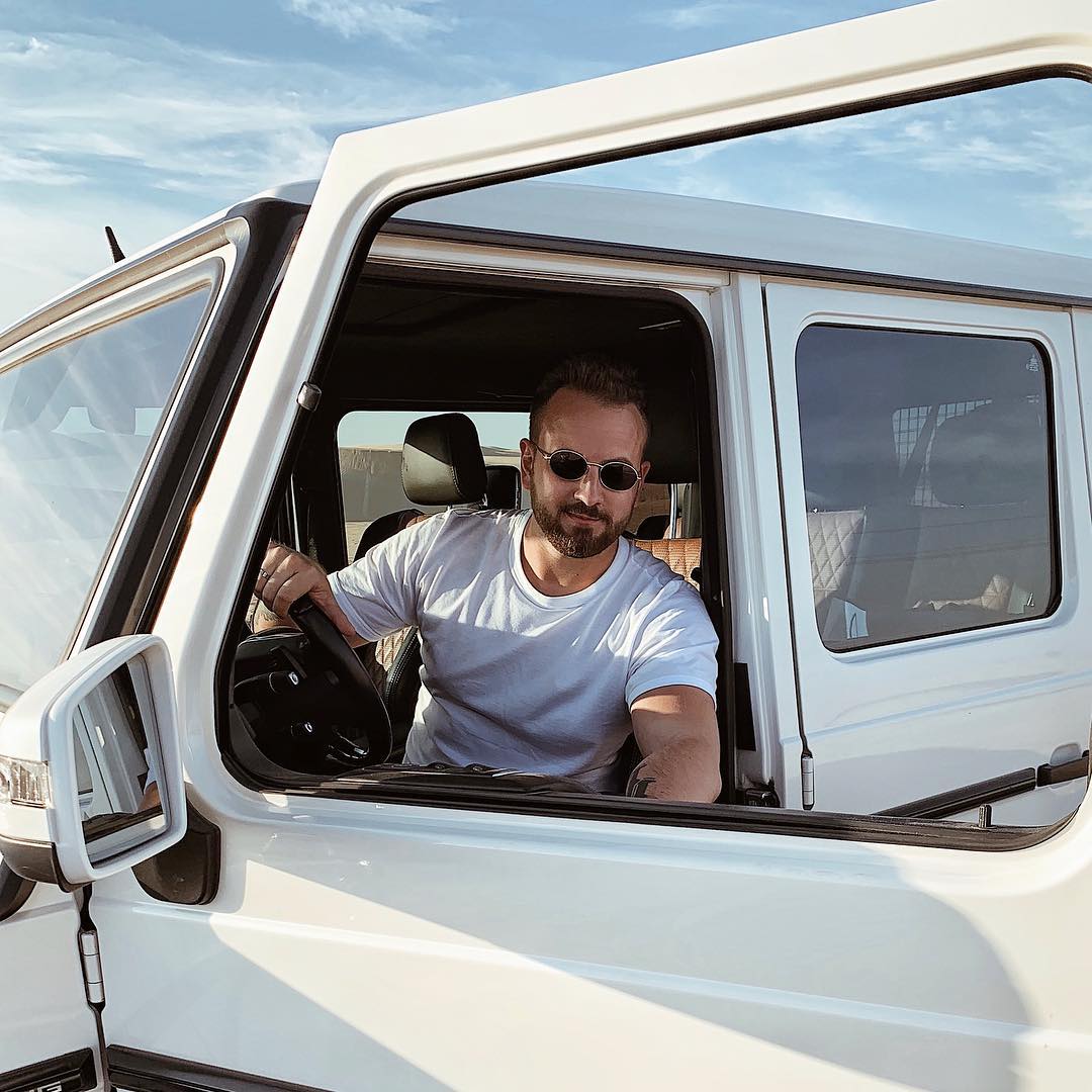 REAL WOMAN ACC l POSTS IN DIFFERENT DAYS