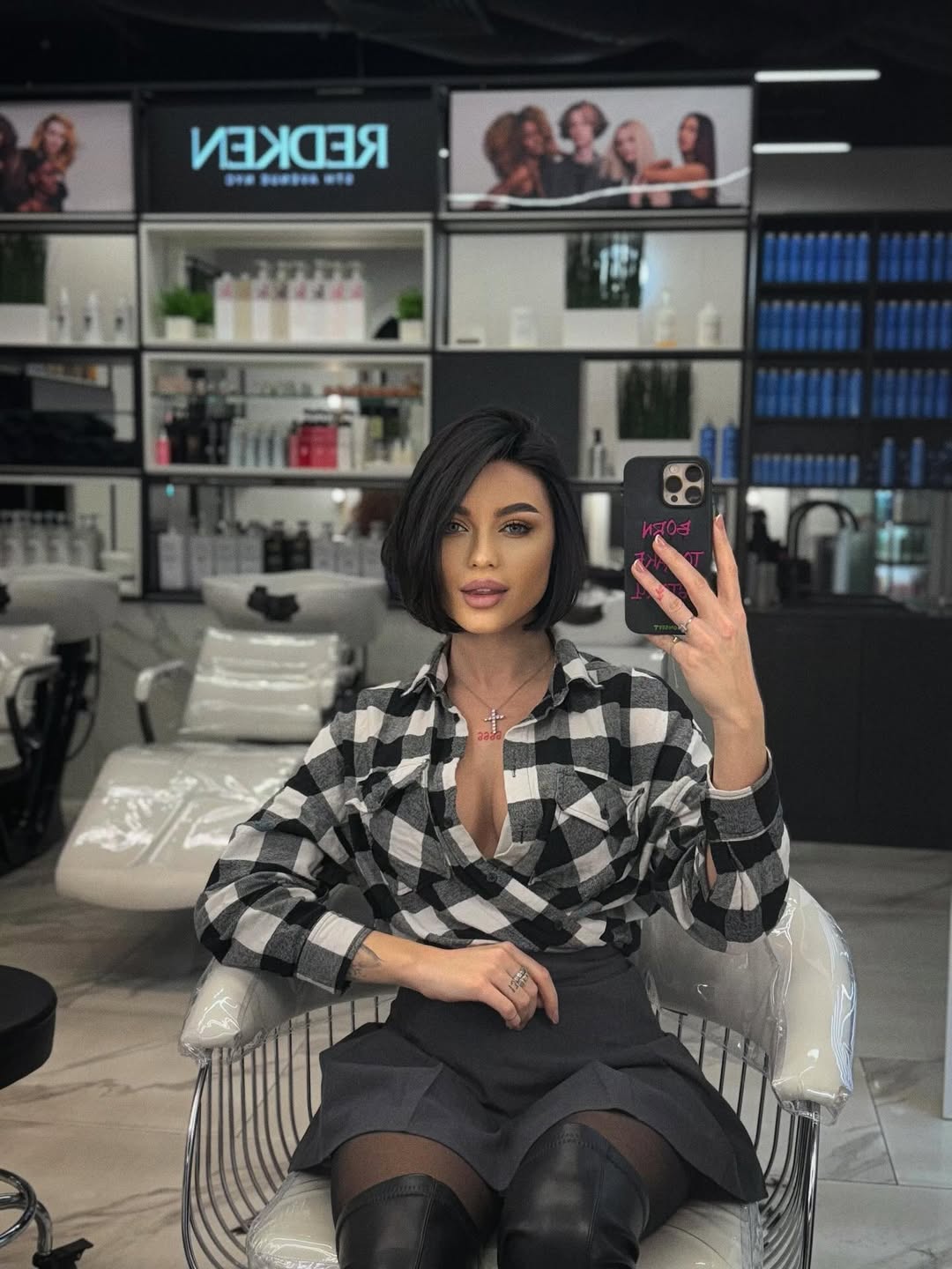 REAL WOMAN ACC l POSTS IN DIFFERENT DAYS