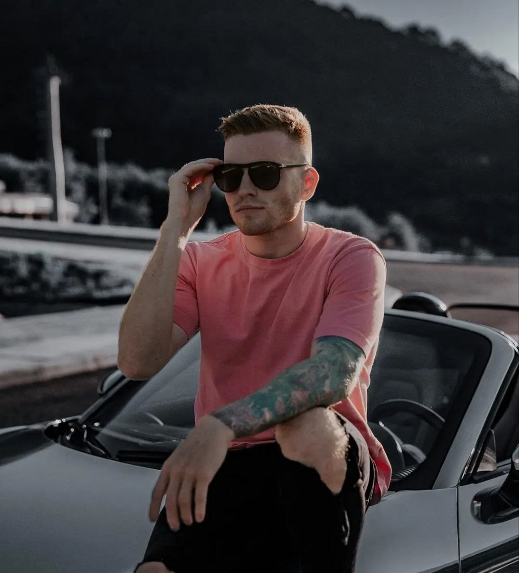 Мужской полностью готовый аккаунт 2019 года с родной почтой