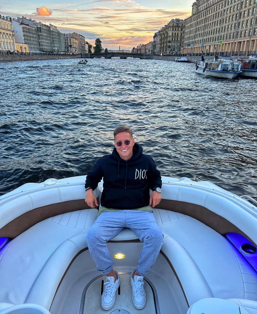 РЕАЛЬНЫЙ МУЖСКОЙ АКК, ПОСТЫ В РАЗНЫЕ ДНИ