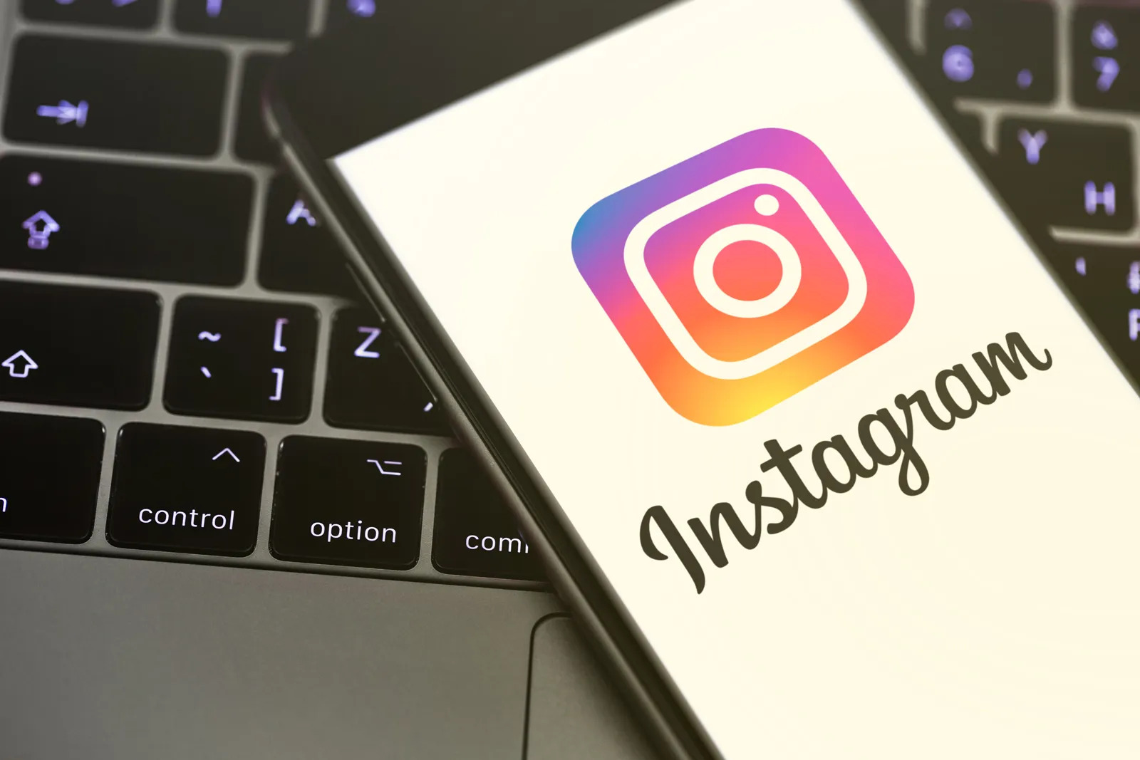 Еволюція цифрової автентичності: Мітка «ШІ-автор» в Instagram як відповідь на виклики сучасності