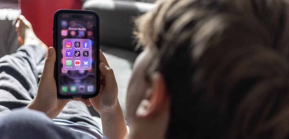 Europe's Front Against Algorithms: Greece and Norway Institute Strict Age Barriers for Teens on Social Media
